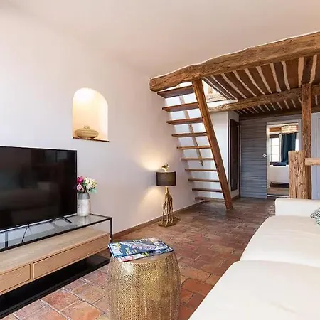 Fabulous Sea View Terrace ! Homestay *