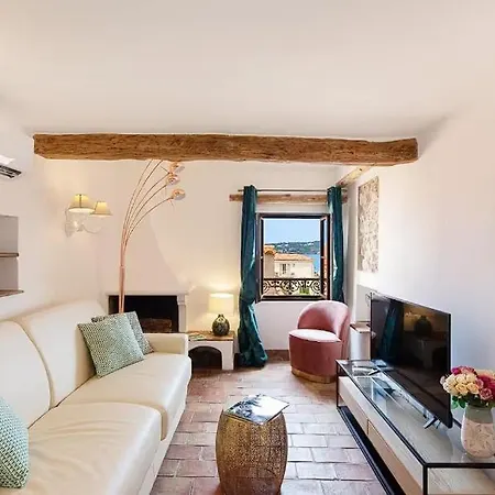 Fabulous Sea View Terrace ! Homestay *